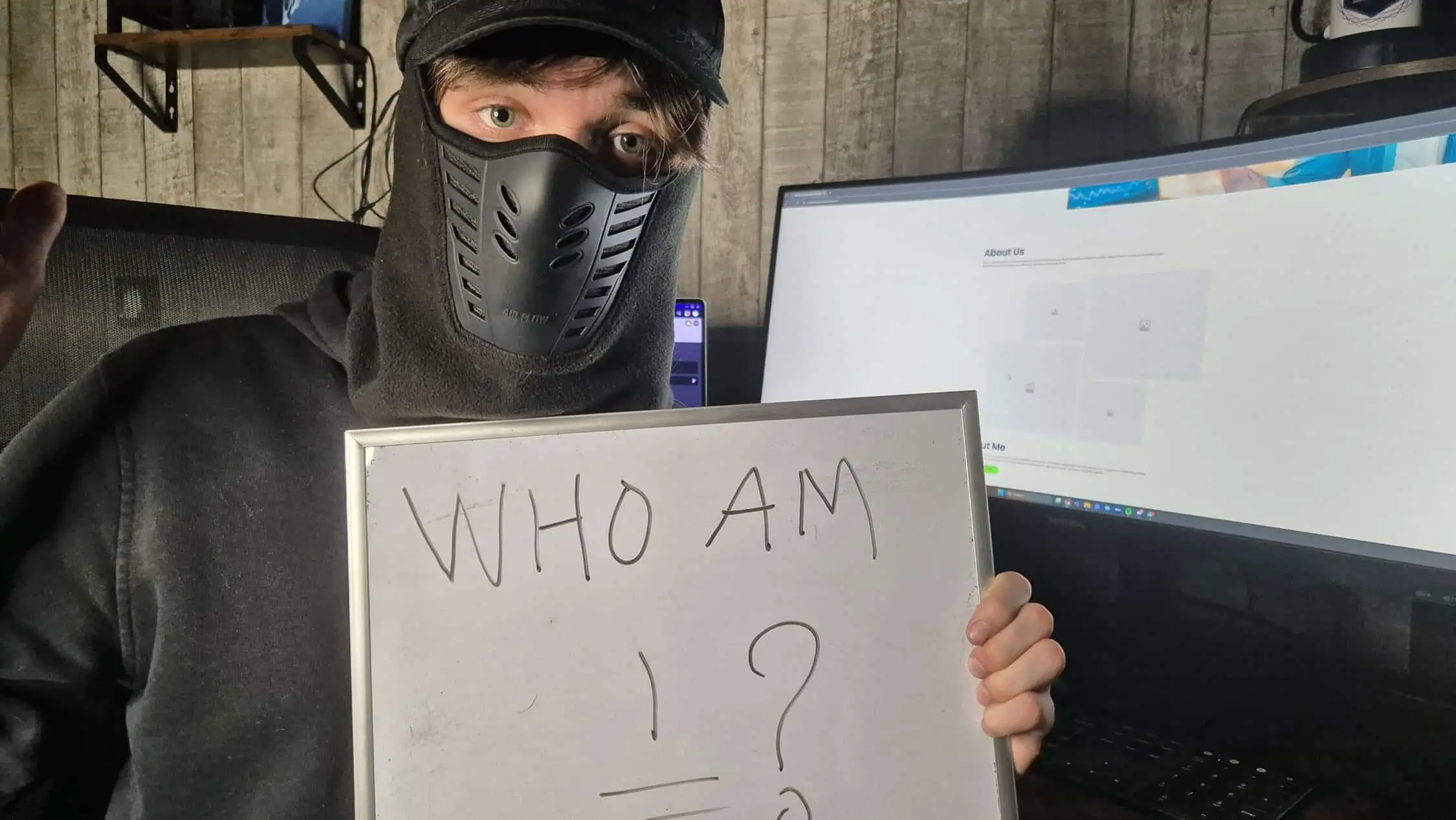 Who am i? Solanamemecoins owner